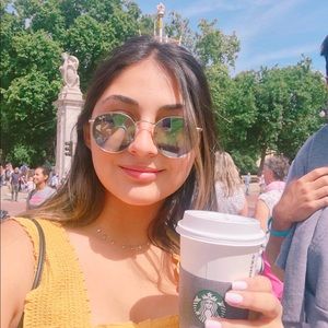 Meet your Posher, Jessica